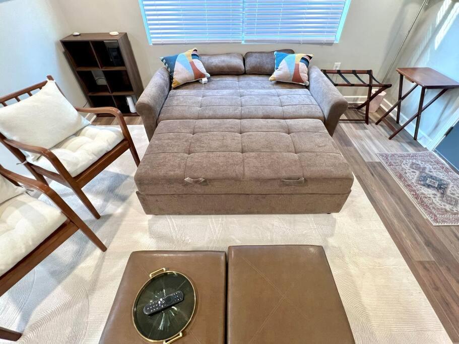 Modern Style Home Near Dt Indy & Major Attractions Индианаполис Экстерьер фото