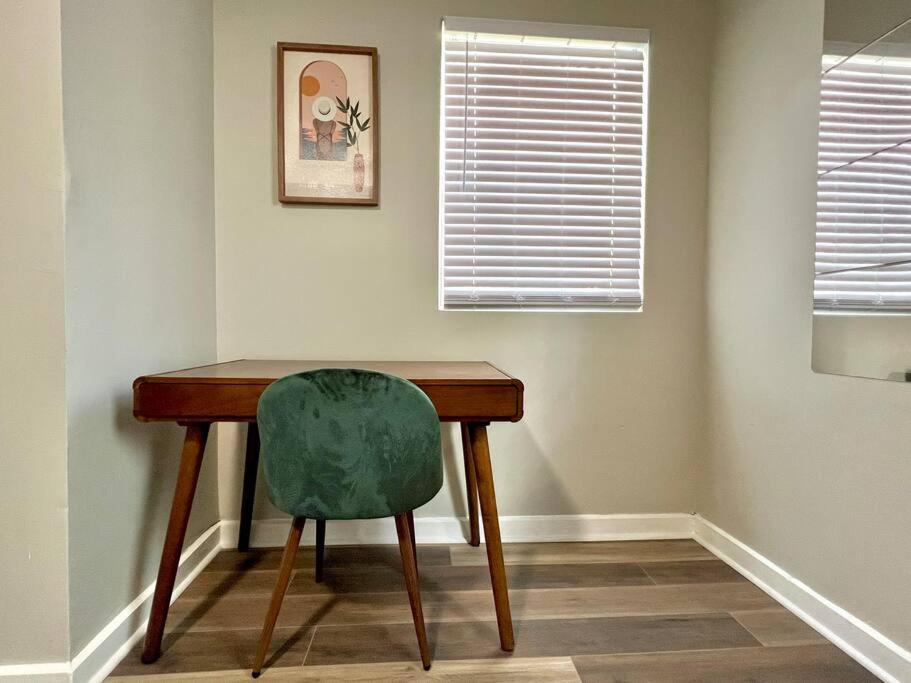 Modern Style Home Near Dt Indy & Major Attractions Индианаполис Экстерьер фото